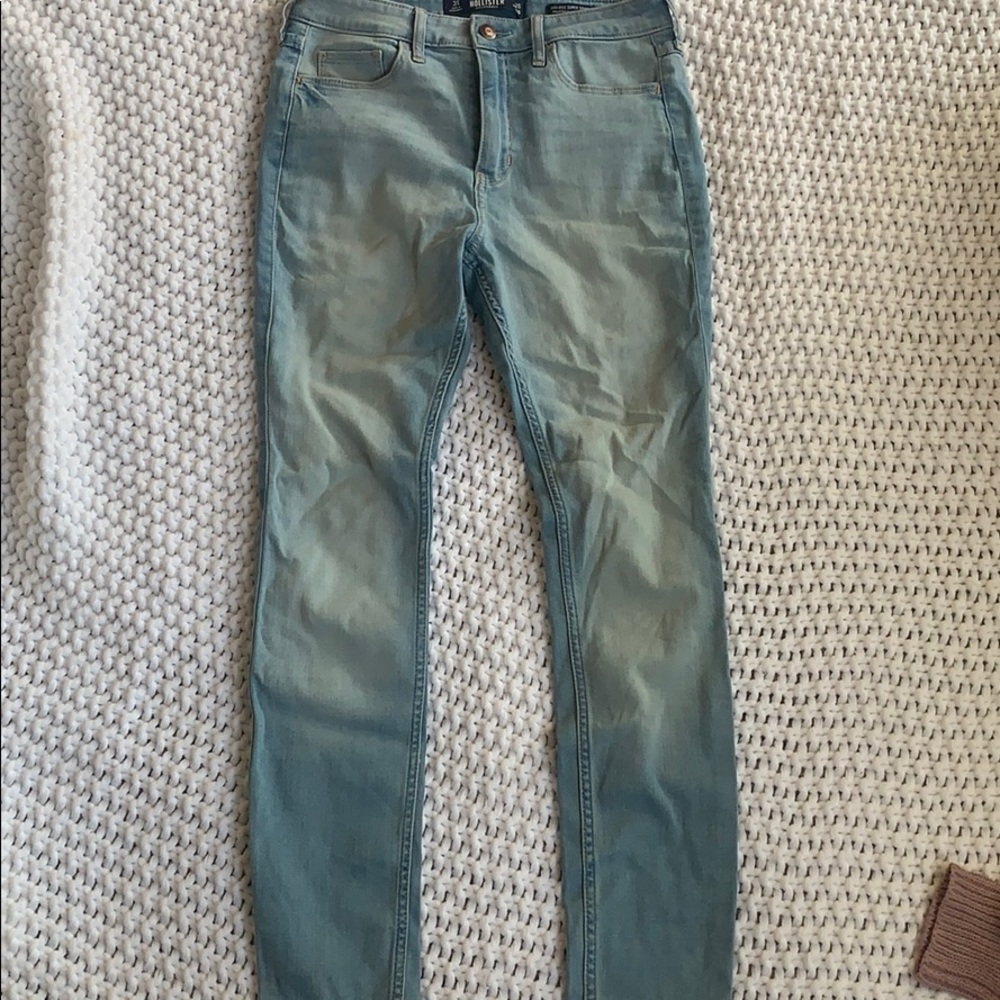Never worn hollister jeans